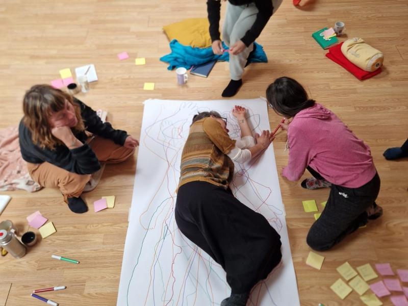 Lavoratorio-sul-corpo-terra-e-femino.jpg